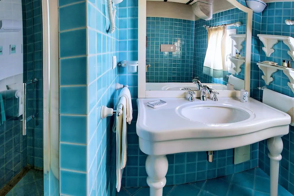 بورتو روتوندو Domus Corallia-Luxury Rooms 0*, بورتو روتوندو إيطاليا